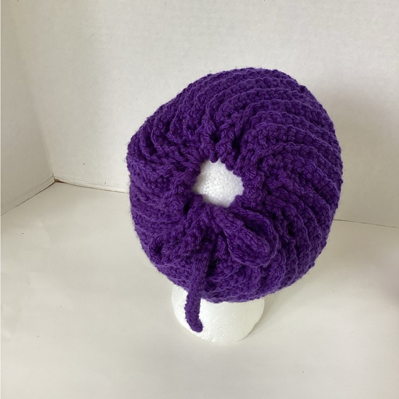 Hat Messy Bun Ponytail Hand Crafted Purple Beanie Crochet Spiral Bow - Picture 5 of 16